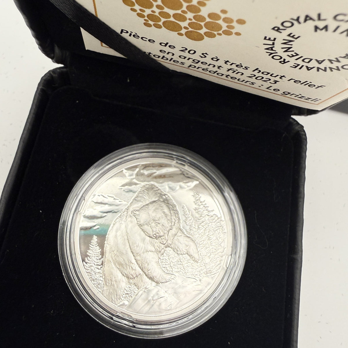 2023 Great Hunters Grizzly Bear Ultra High Relief $20 Silver Coin - front