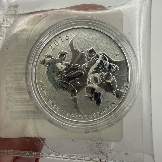 2016 Batman v Superman $20 for $20 Silver Coin - front