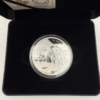 2023 Multifaceted Grizzly Bears $30 2 oz Silver Coin - front