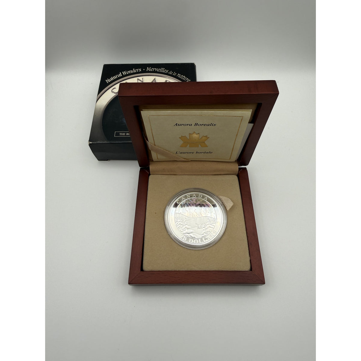 2004 Canada $20 Aurora Borealis (Northern Lights) Hologram 1 oz Fine Silver Proof Coin - front
