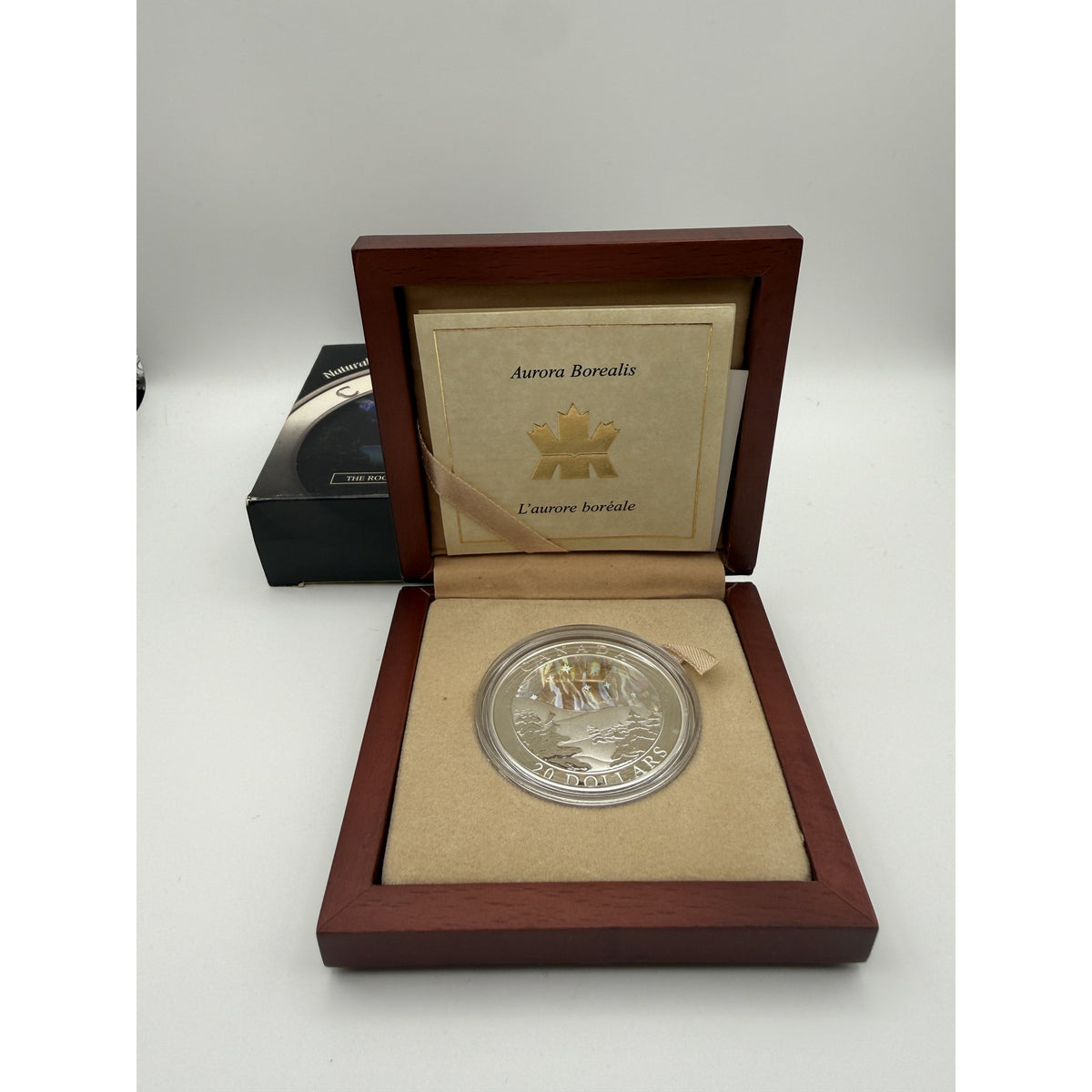 2004 Canada $20 Aurora Borealis (Northern Lights) Hologram 1 oz Fine Silver Proof Coin - front